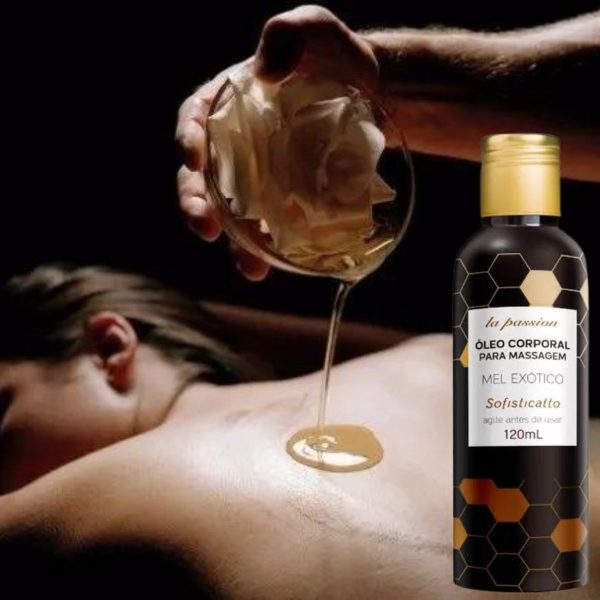Óleo de massagem beijável Aroma de mel exótico Massagem relaxante e sensual Hidratação com óleo de coco Textura espessa para massagem Experiência de massagem excitante Sofisticatto massagem corporal Produto para massagem íntima Óleo de massagem para casais Massagem picante Sensualidade na massagem Cuidado e hidratação da pele Embalagem discreta Massagem corporal relaxante Prática de massagem erótica